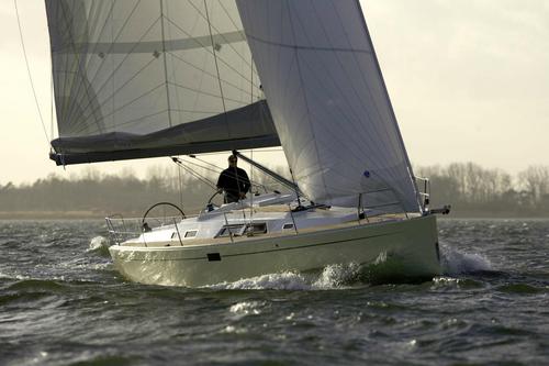 Explore the Greek islands with this stunning Hanse 430