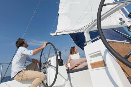 Discover Athens surroundings on this Oceanis 35 Beneteau boat