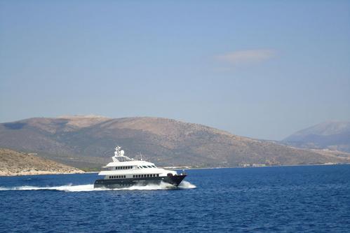 Up to 12 persons can enjoy a ride on this Motor yacht boat