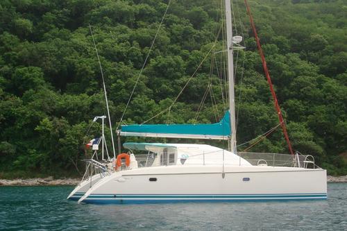 Sail on our catamaran in the carribbean
