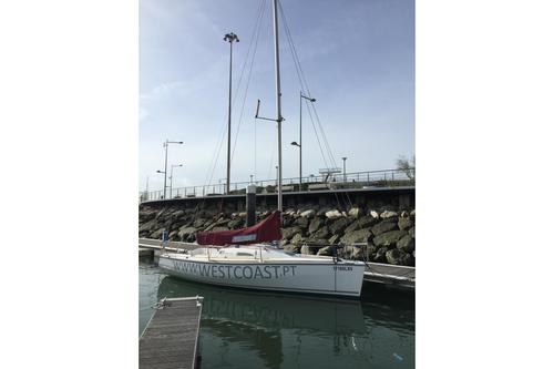 Boating is fun with a Daysailer / Weekender in Oeiras