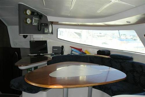 Discover Athens surroundings on this Athena 38 Fountain Pajot boat