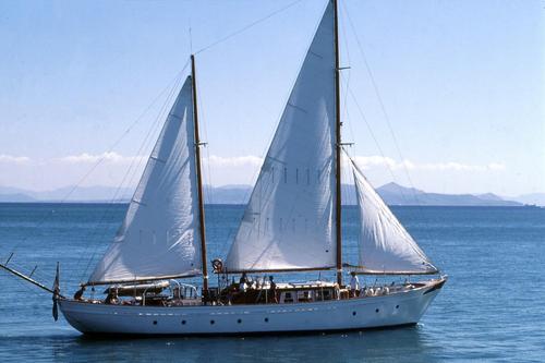 Choose this classic gulet and discover Greece