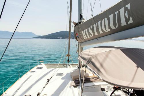 Boating is fun with a Lagoon in Athens