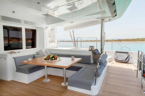 Discover Athens surroundings on this 52 Lagoon boat