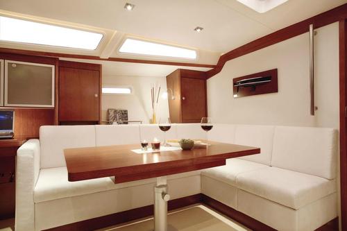 Discover Athens surroundings on this 470 Hanse boat