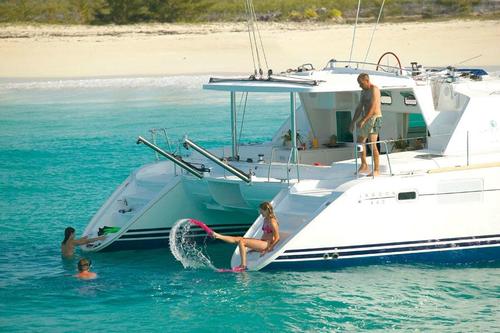 Spend a perfect week with your family aboard this Lagoon 440