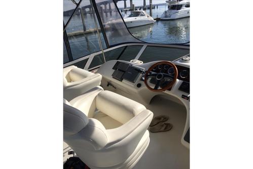 Sea Ray's 44.0 feet in Thunderbolt