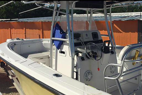 Boating is fun with a Center console in Islamorada