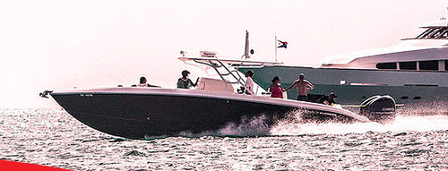 Up to 17 persons can enjoy a ride on this Center console boat
