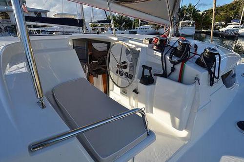 40.0 feet Fountaine Pajot in great shape