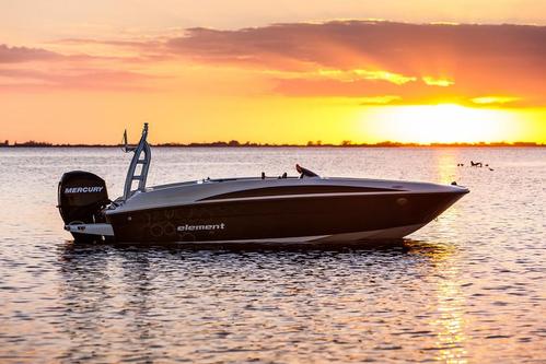Comfortably cruise the Miami waters on our adventure boat!