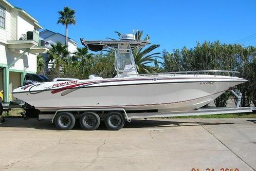 Get Offshore Fast with this Fountain Center Console