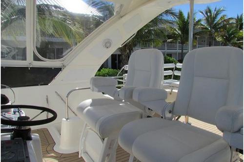 Catamaran boat for rent in Turtle Cove