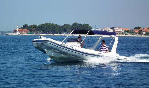 Rigid inflatable boat for rent in Zadar region