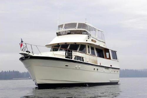 Celebrate NYC in comfort on this luxurious motor yacht