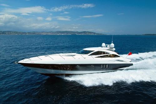 Discover the magic of the Mediterranean on this amazing boat !