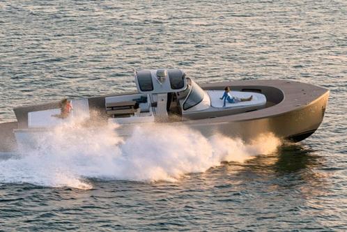 Runabout boat for rent in Saint-Tropez