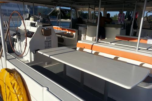 Discover Cancun surroundings on this 75 Custom boat