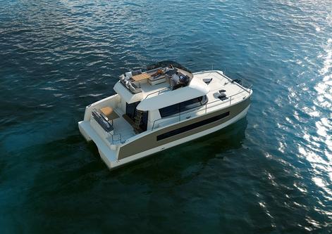Motor Catamaran (up to 18 people)