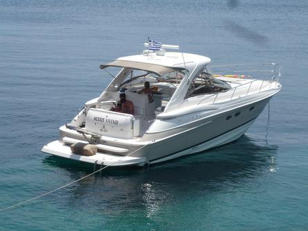 Boat rental in Alimos, 