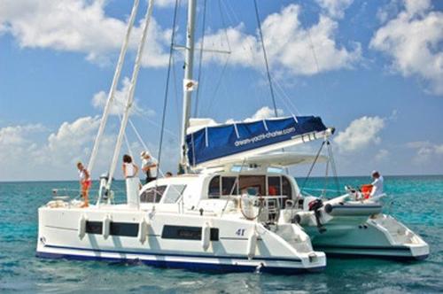 Up to 8 persons can enjoy a ride on this Catamaran boat