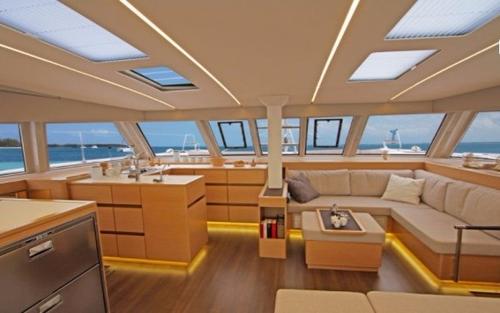 Discover Parham Town surroundings on this 46 Fly Owner Version Nautitech boat
