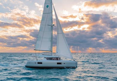 Boat for rent Lagoon 42.0 feet in Forio Na, Italy