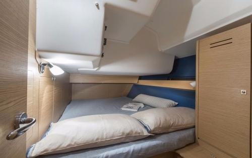 Up to 10 persons can enjoy a ride on this Dufour boat