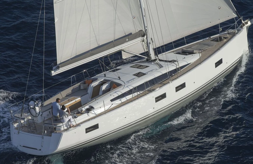 Up to 10 persons can enjoy a ride on this Dufour boat