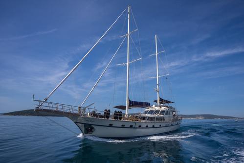 Boating is fun with a Classic in Split