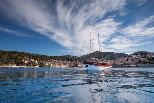 Boat rental in Split, 