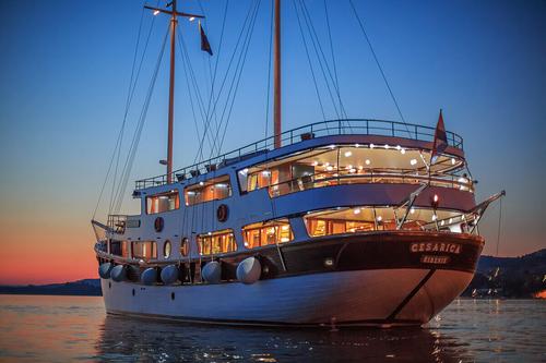 Boating is fun with a Classic in Split