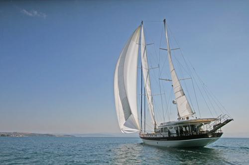 This 104.98' Custom cand take up to 8 passengers around Gocek