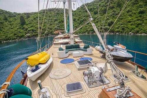 Discover Bodrum surroundings on this Custom Custom boat