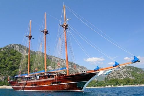 Boating is fun with a Classic in Marmaris
