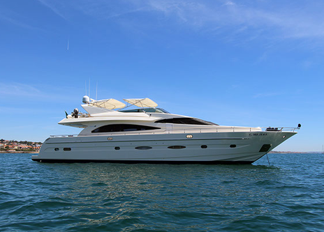 Up to 10 persons can enjoy a ride on this Motor yacht boat