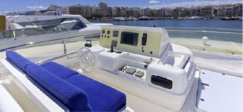 Motor yacht boat for rent in Portimão