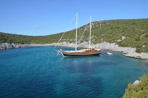 Classic boat for rent in Bodrum/Muğla