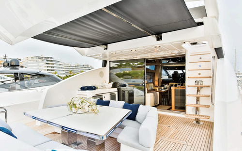 This 92.5' Sunseeker cand take up to 12 passengers around ibiza