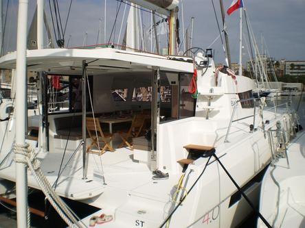 Up to 10 persons can enjoy a ride on this Catamaran boat