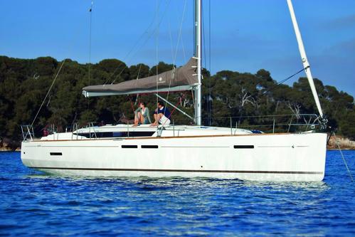 Sloop boat rental in La Paz, Mexico