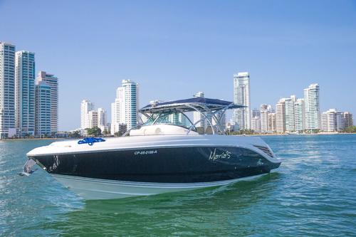 Have ultimate fun with your loved ones in Cartagena, Colombia aboard Tuna 38