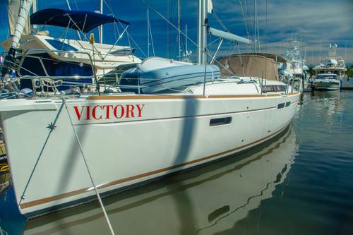 Enjoy luxury and comfort on this Puerto Vallarta 48 ft Sailboat rental