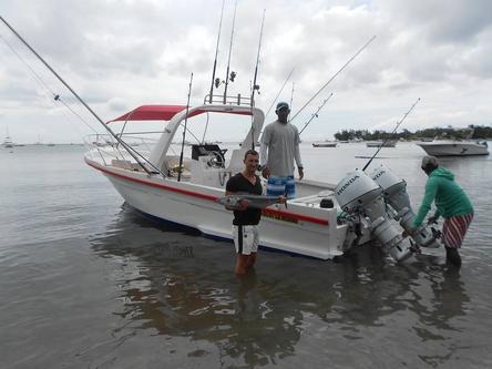 Relax and have fun of fishing on this gorgeous motor boat charter