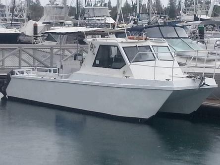 This catamaran rental is perfect to enjoy Mooloolaba