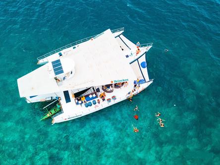 Custom's 72.0 feet in Cebu