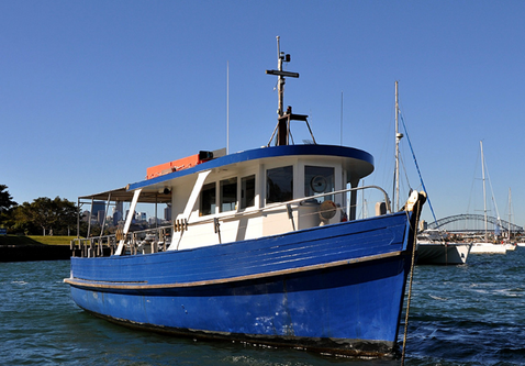 Discover Australia in style boating on this motor yacht rental