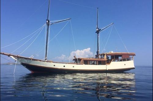 Cruise in style on this beautiful sailboat for rent in Nusa Tenggara