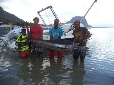 This 111.0' Custom cand take up to 8 passengers around La Gaulette